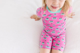 Girl's Print Bamboo Short Sleeve Pajama Set with Shorts - Tulip Bespeckled Frogs Baby & Toddler Sleepwear