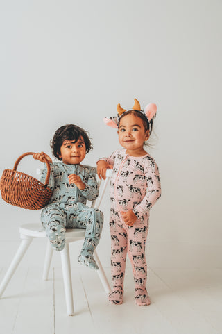 Bamboo Footie with 2-Way Zipper - Cake Pop Cows