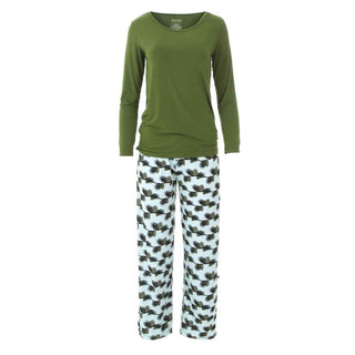 Women's Bamboo Long Sleeve Loosey Goosey Tee & Pant Pajama Set - Spring Sky Pine Cones Pajamas