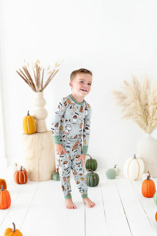 Kiki and Lulu Boy's Bamboo Long Sleeve Pajama Set - IM JUST A SKATER BOO (Ghosts)